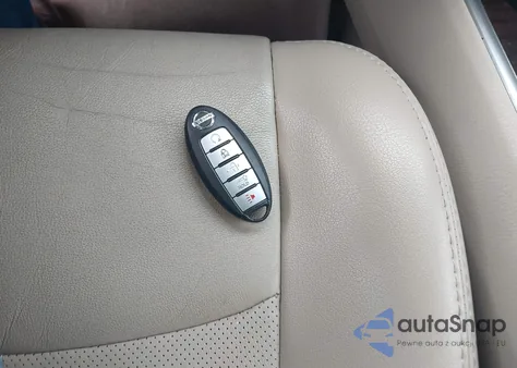 2014 Nissan Pathfinder Platinum z USA, uszkodzony, nr VIN 5N1AR2MM0EC691650